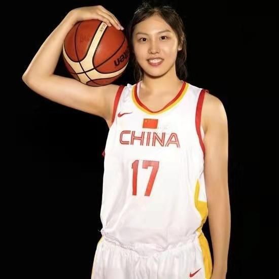 100%露乳